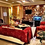Otel 9 Queens 4*