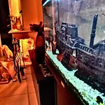 9 Queens Otel