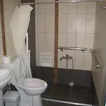 9 Queens Otel