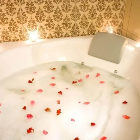 9 Queens Loutra Edipsou (Evia)