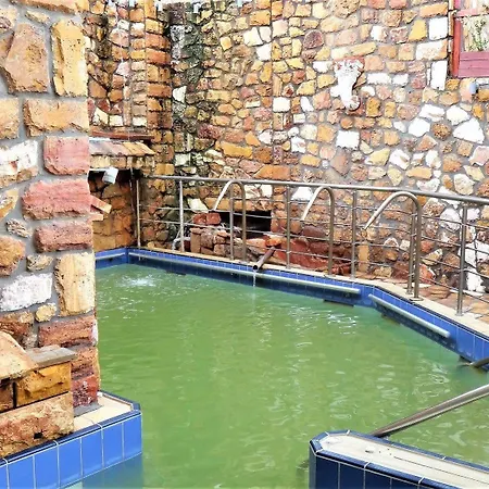 9 Queens Hotel Loutra Edipsou (Evia)