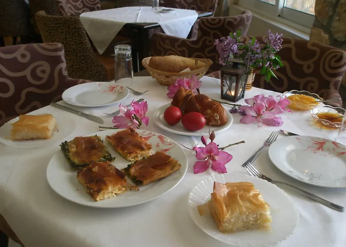 9 Queens Hotel Loutra Edipsou (Evia)