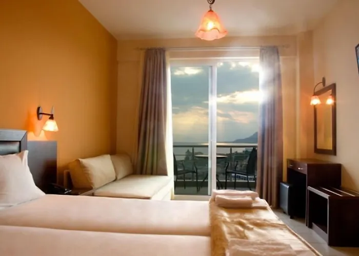 9 Queens 4* Loutra Edipsou (Evia)