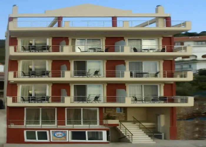 9 Queens 4* Loutra Edipsou (Evia)