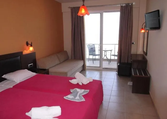 9 Queens Loutra Edipsou (Evia)