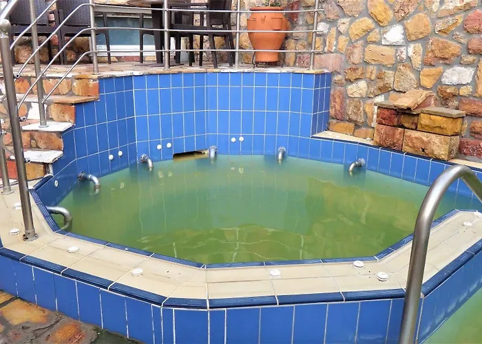 9 Queens 4* Loutra Edipsou (Evia)