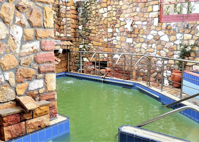 9 Queens Hotel Loutra Edipsou (Evia)